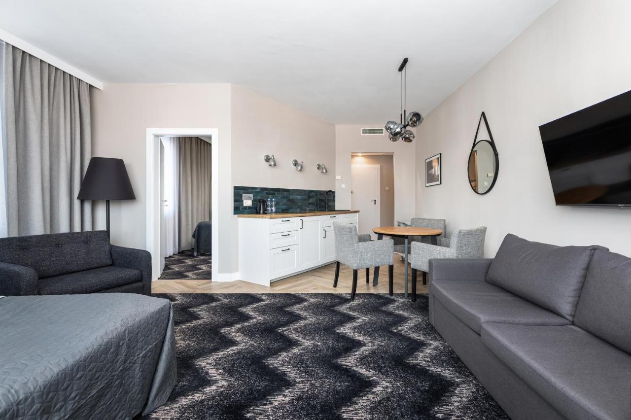 Aparthotel Etna Kolobrzeg Ngoại thất bức ảnh