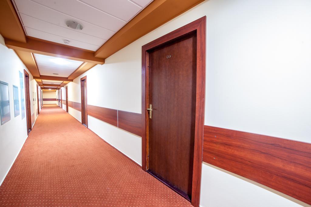 Aparthotel Etna Kolobrzeg Ngoại thất bức ảnh