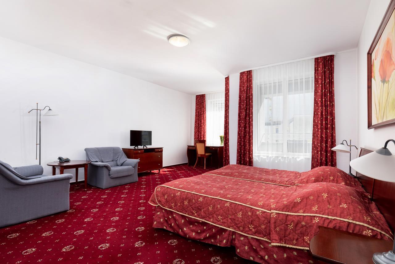 Aparthotel Etna Kolobrzeg Ngoại thất bức ảnh