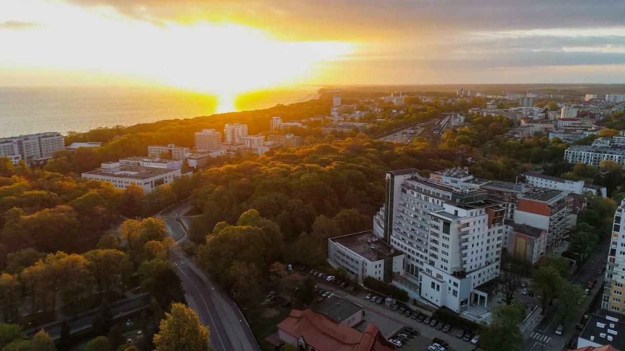 Aparthotel Etna Kolobrzeg Ngoại thất bức ảnh